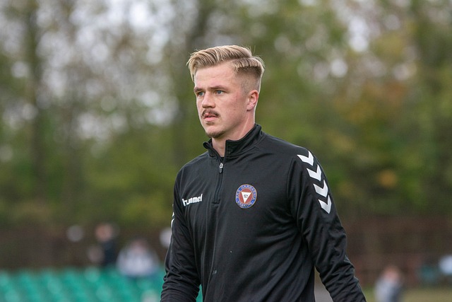 同时年轻球 同时年轻球